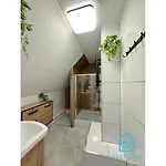 Brand - 10 Minutes To Old Town منزل للإقامة *