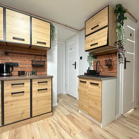 Brand - 10 Minutes To Old Town Gdansk