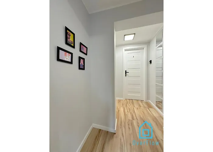 Brand - 10 Minutes To Old Town *